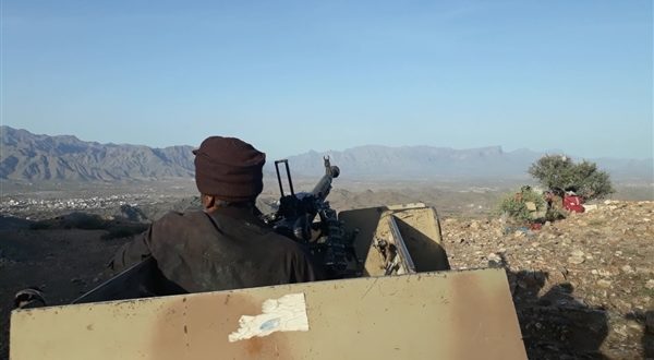 مصرع وجرح 8 حوثيين في تصدي قوات الجيش لهجوم غرب قعطبة بمحافظة الضالع.
