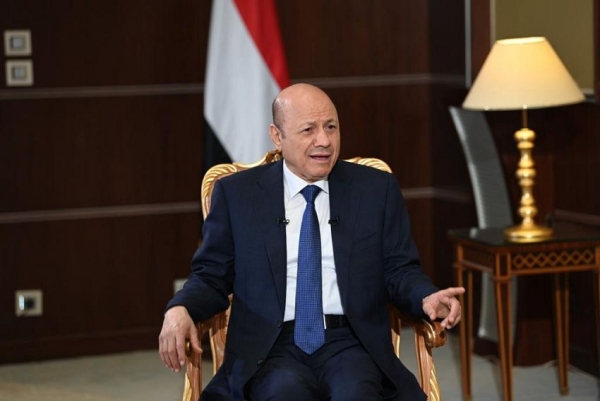 الرئيس العليمي: مليشيا الحوثي أعاقت صرف المرتبات والحرب توقفت من طرف واحد