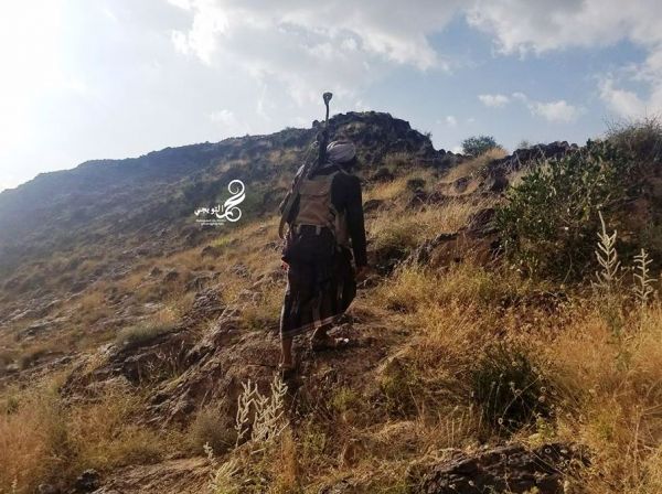 مليشيا الحوثي تهاجم مواقع الجيش في محيط جبل هان غربي تعز