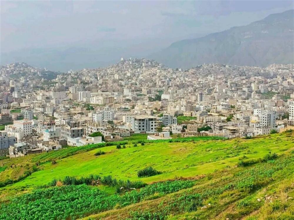 مليشيا الحوثي ترعب أهالي إب بإعلانها إنشاء سجن جديد بالمحافظة