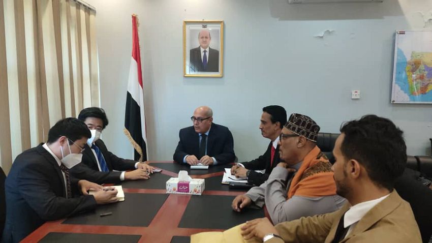 الوزير الأغبري يناقش مع القائم بأعمال السفير الصيني مجالات التعاون بين البلدين