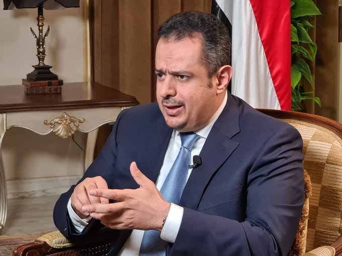 رئيس الوزراء يؤكد ضرورة تضافر الجهود لاستعادة الدولة وتحقيق التعافي الاقتصادي