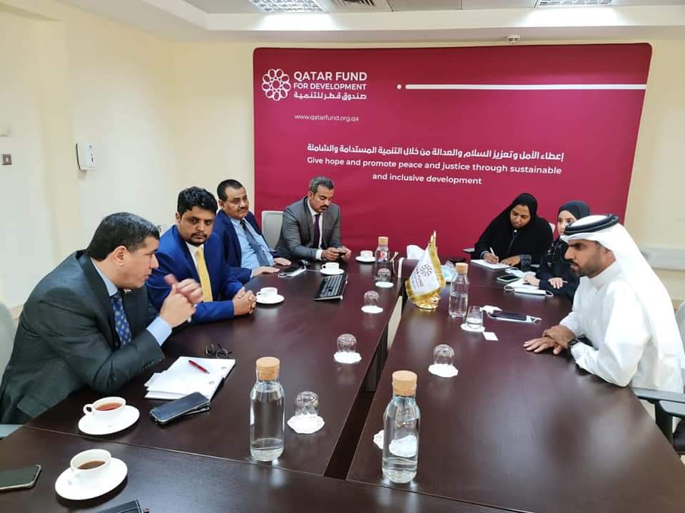 الوزير كلشات يبحث مع الصندوق القطري للتنمية سُبل دعم مشاريع قطاع الكهرباء