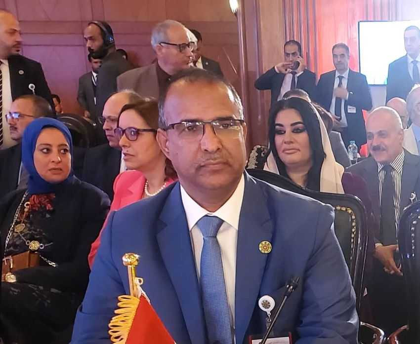 القاهرة.. اليمن تشارك في مؤتمر العمل العربي الـ49