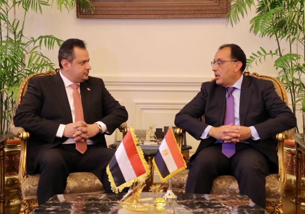 رئيس الوزراء : موقف إيران من اليمن جزء من مخطط يستهدف الدول والهوية العربية