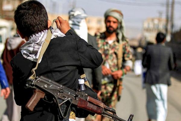 مليشيا الحوثي "تستبق" العام الدراسي بحملة جبايات واسعة على المدارس الخاصة والأهلية