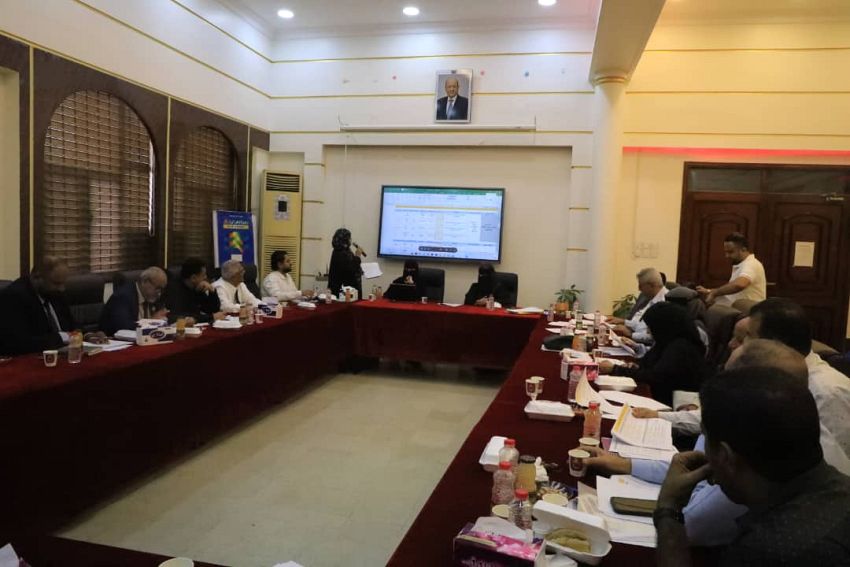 مناقشة الخطة الاستراتيجية للهيئة العليا للأدوية في اجتماع بعدن 