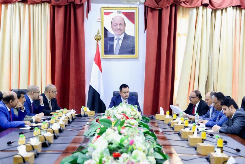 رئيس الوزراء يترأس اجتماعًا للجنة الوزارية المكلفة بتنظيم حركة التجارة