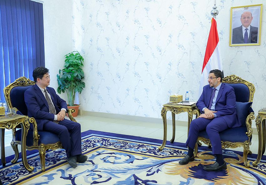 رئيس الوزراء يشيد بعمق العلاقات اليمنية الصينية ويؤكد وجود آفاق واعدة للشراكة