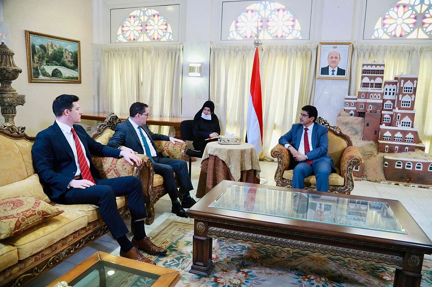 وكيل وزارة الخارجية يلتقي السفير الايرلنـــدي