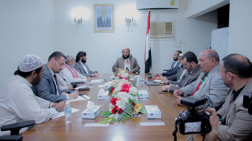 وزير الأوقاف يترأس اجتماعاً للجنة العليا للإشراف على أعمال الحج