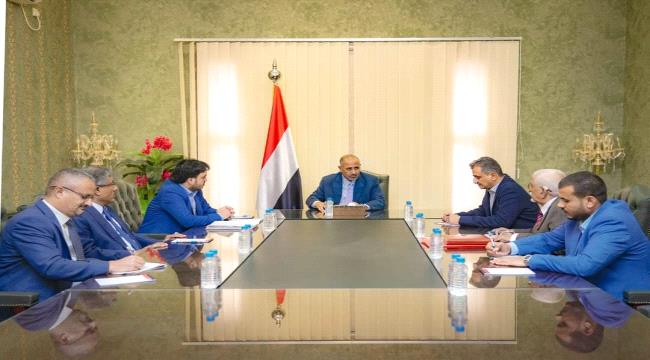 الزُبيدي يشدد على رفع القدرة الإنتاجية لمنظومة توليد الطاقة في عدن
