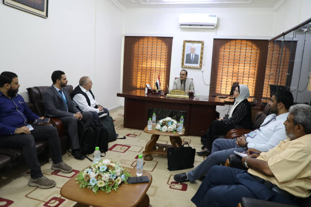 الوزير بحيبح يلتقي فريقاً فنياً من منظمة الصحة العالمية