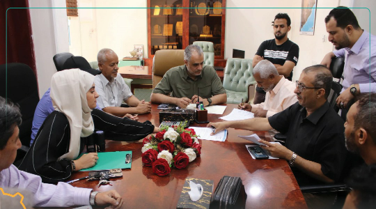 توقيع عقد تنفيذ مشروع التدخل الطارئ لصيانة طريق شوعب - ماية في سقطرى