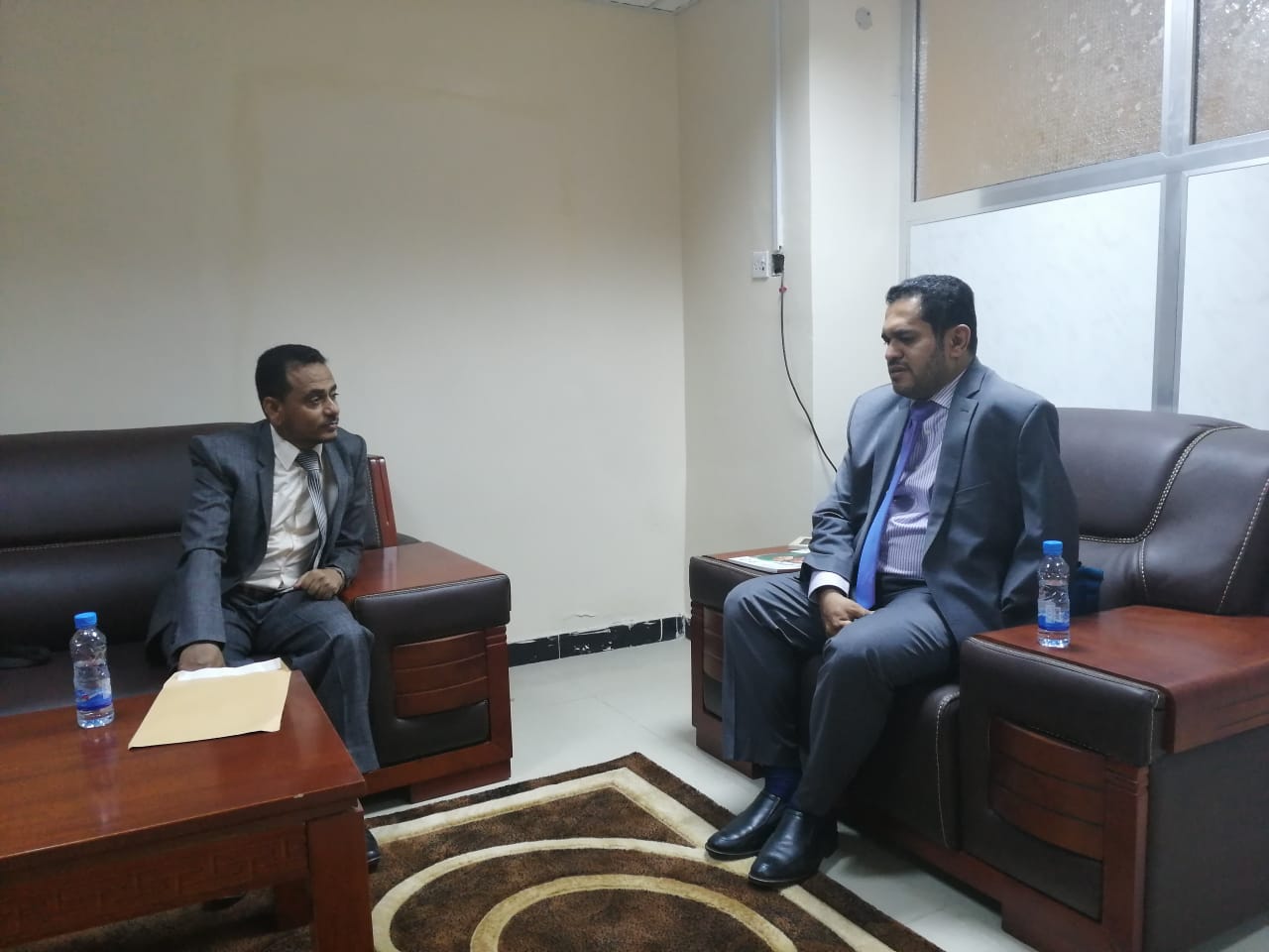 وزير حقوق الإنسان يلتقي وكيل محافظة ريمة لمناقشة أوضاع المختطفين من أبناء المحافظة 