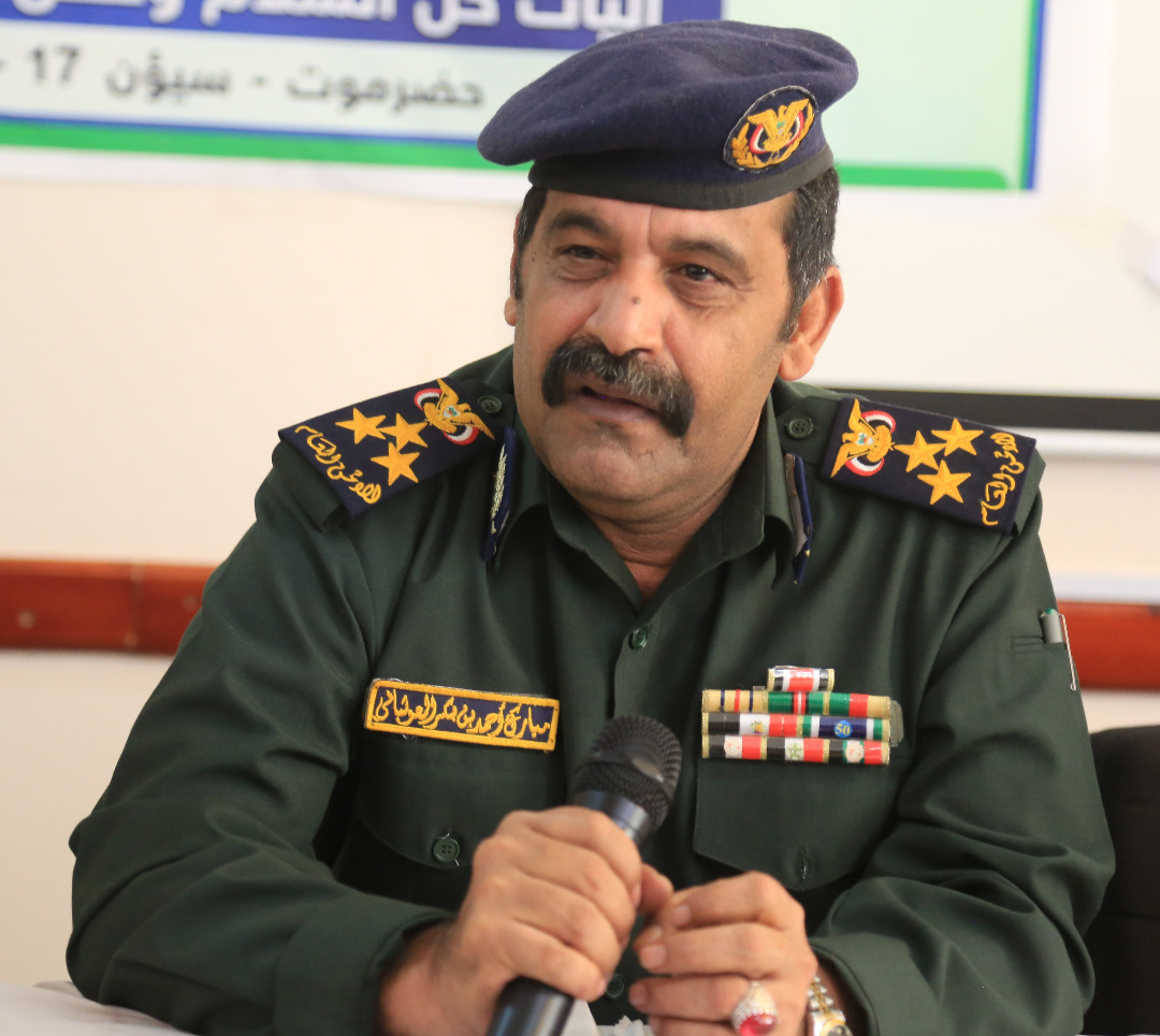 العميد العوبثاني يشيد بتعاون المواطنين مع الوحدات الامنية بوادي وصحراء حضرموت