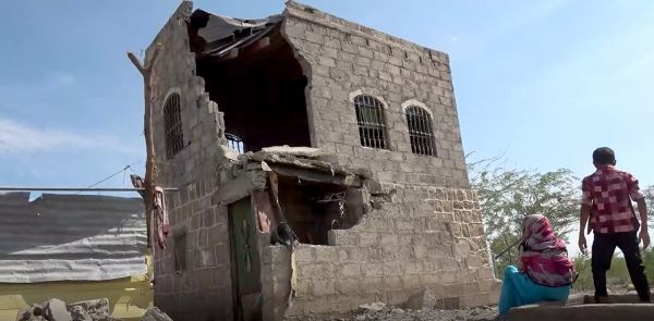 رايتس رادار تدين مقتل وإصابة 12 مدنيًا بقصف حوثي في تعز