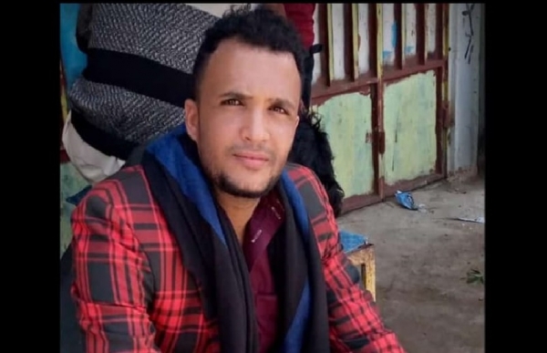 مليشيا الحوثي تعدم شاباً أمام أسرته بعد اقتحام منزله في محافظة إب