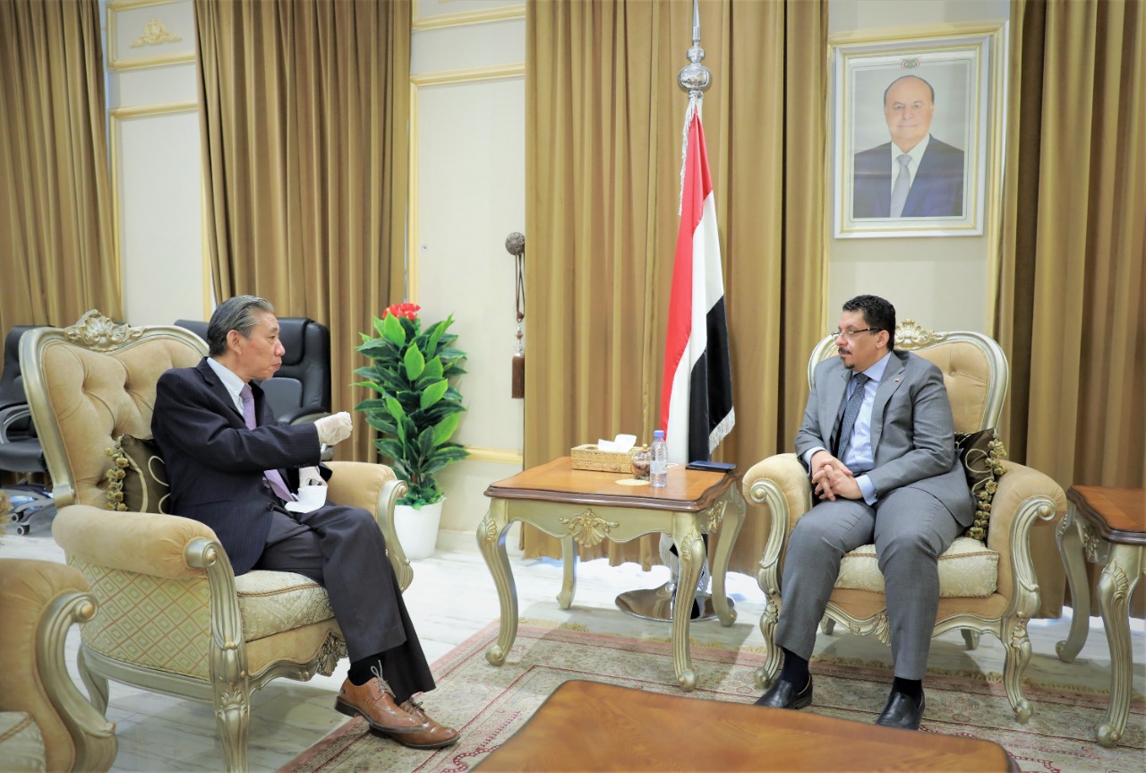 وزير الخارجية يلتقي السفير الصيني ويبحث معه تنسيق مواقف البلدين في المحافل الدولية