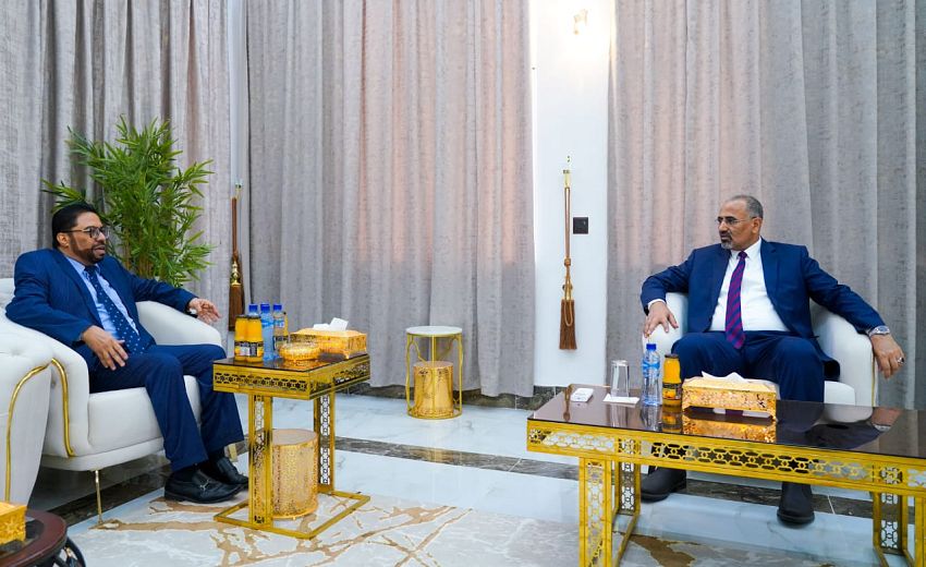 الزُبيدي يشدد على عودة مؤسسات الإعلام الرسمية للعمل من الداخل والارتقاء بعملها