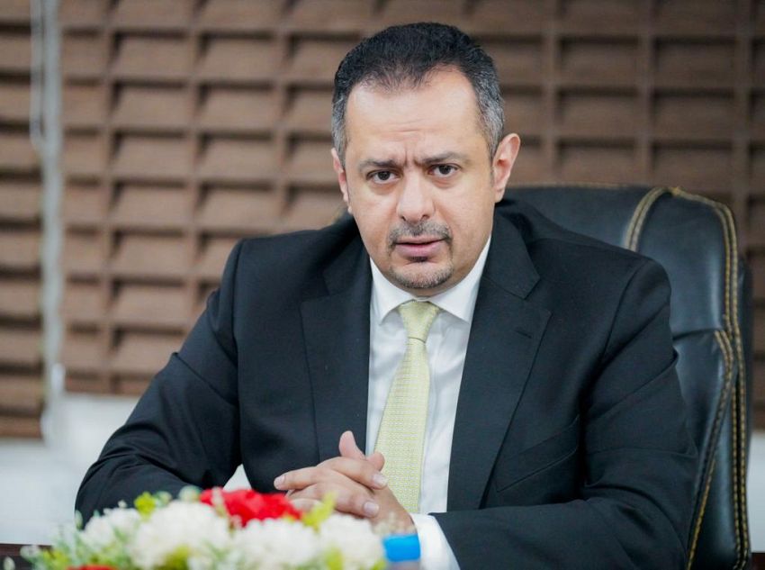 رئيس الوزراء يوجه بدعم مدرسة الشهيدة نعمة رسام ويحيي الوعي الوطني العالي لدى طالباتها