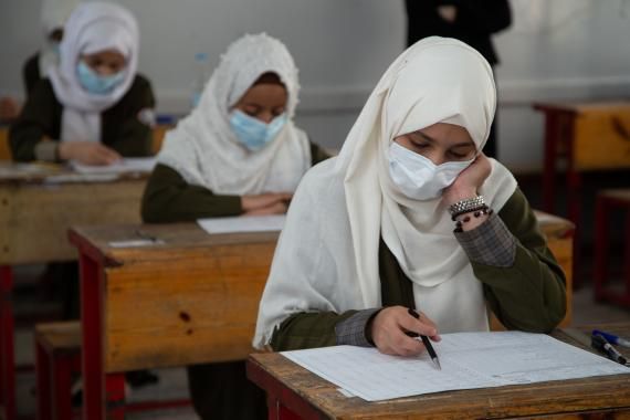 طالبة في صنعاء تفضل السجن على الزواج بقيادي حوثي ..ما قصتها ؟