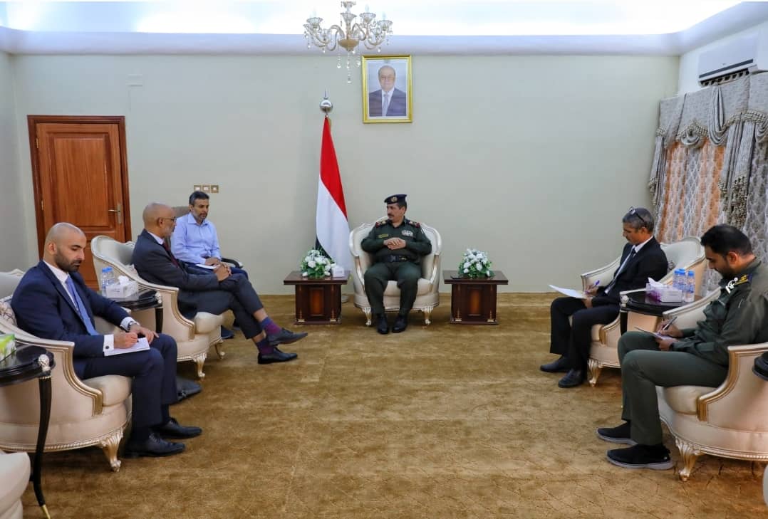 وزير الداخلية يلتقي سفير هولندا لدى اليمن