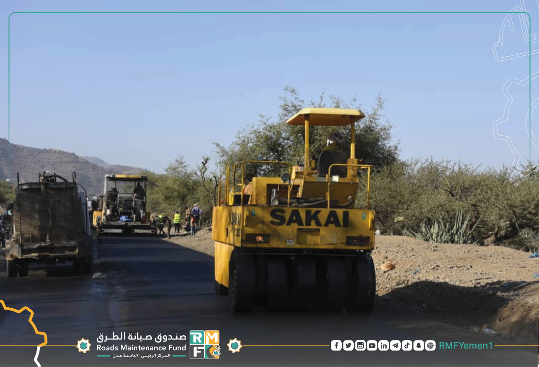 تواصل أعمال تنفيذ عدة مشاريع طرق في لحج