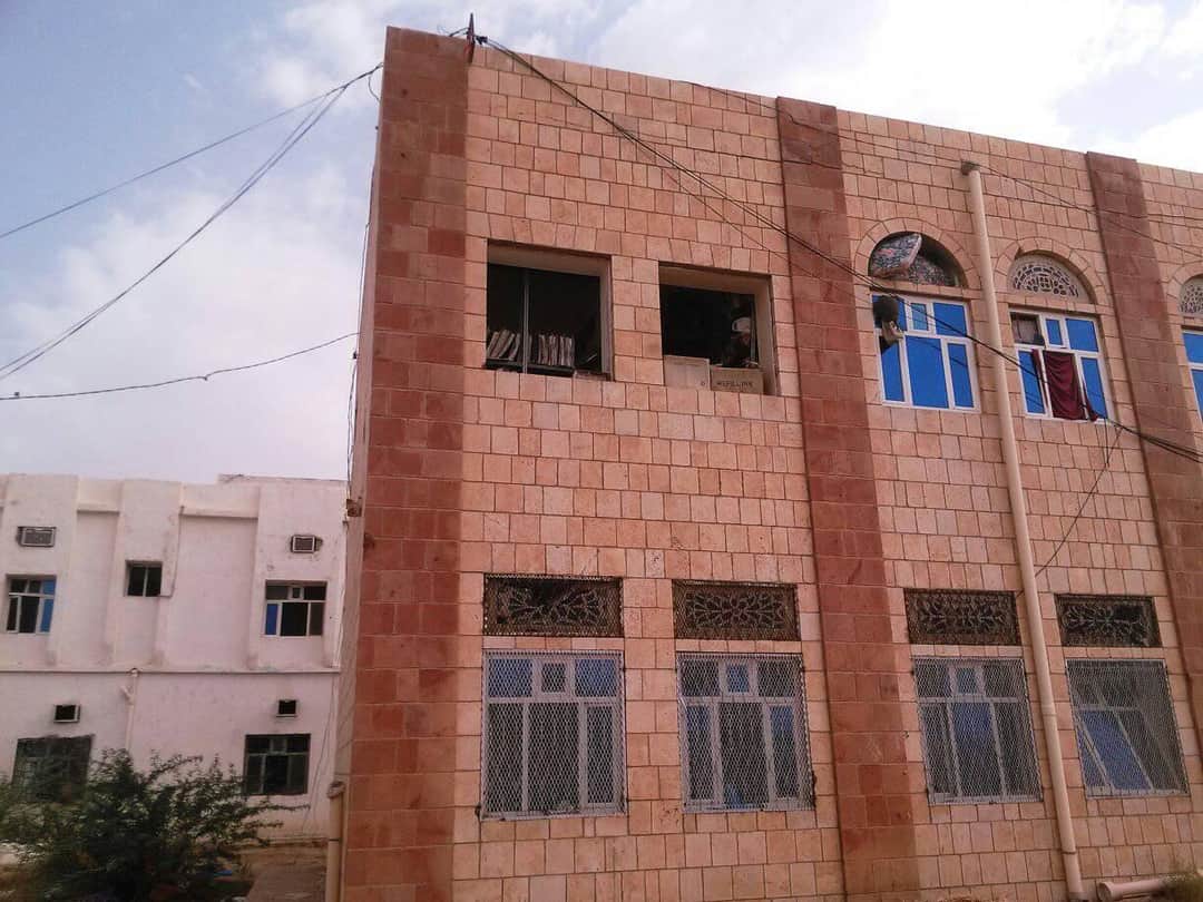مليشيا الحوثي تنهب مكتب التربية بمحافظة الجوف