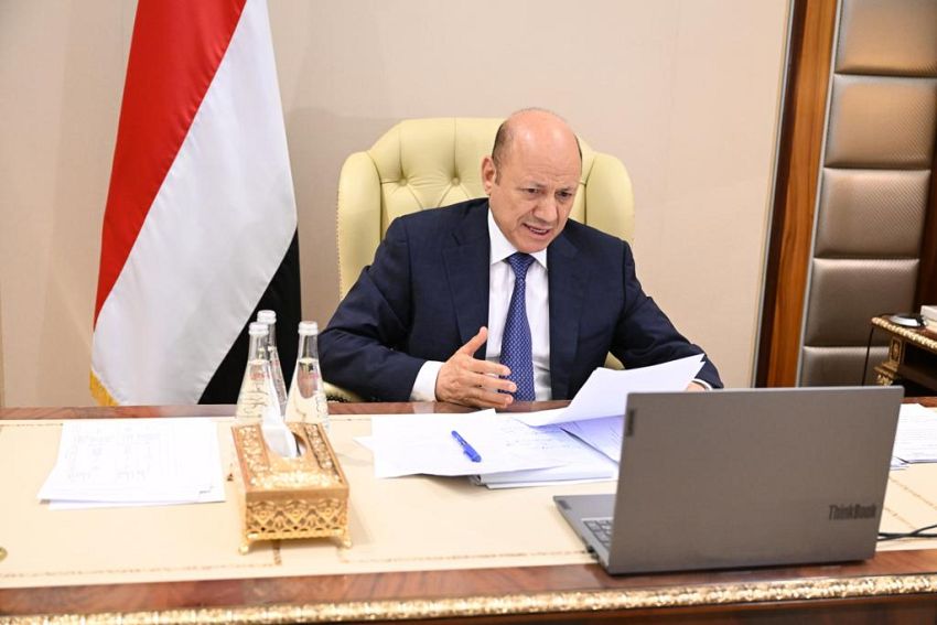 مجلس القيادة الرئاسي يواصل مناقشة مستجدات الاوضاع المحلية واجراءات تنفيذ قرار مجلس الدفاع الوطني