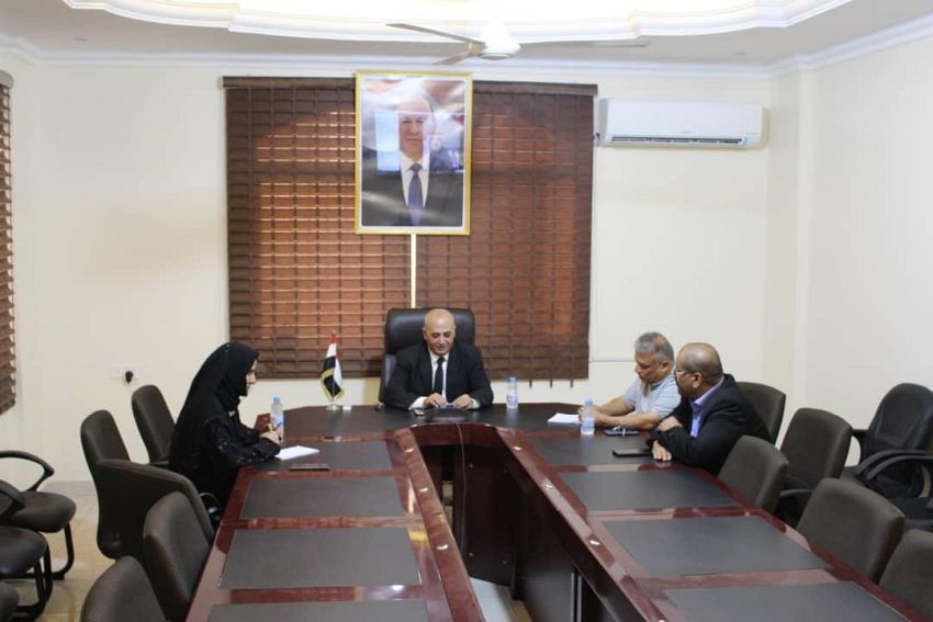 وزير المياه يبحث مع شركة PWT الألمانية أسباب تعثر مشروع معالجة المياه العادمة