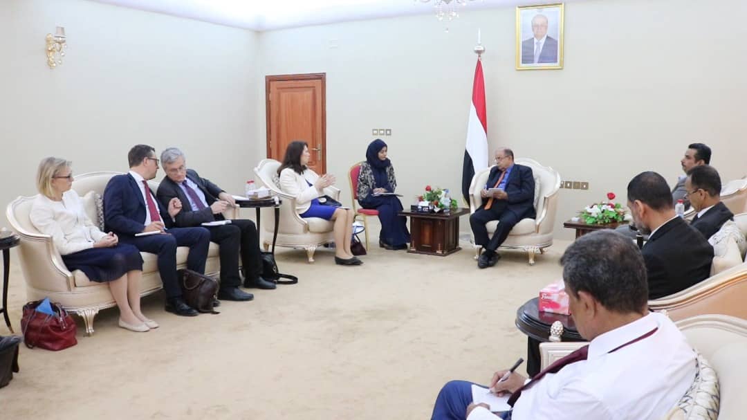 نائب رئيس الوزراء يشيد بجهود السويد لإرساء السلام في اليمن 