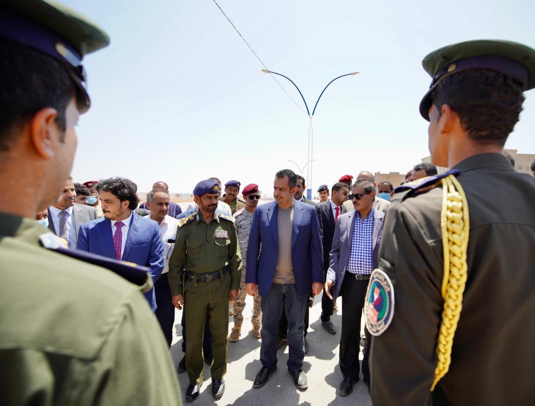 الدكتور معين عبدالملك: تنظيم القاعدة ومليشيا الحوثي وجهان لعملة واحدة