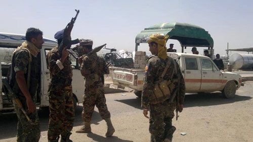 الجيش الوطني يدك بالمدفعية مواقع للحوثيين في تعز
