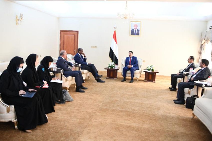 وزير الخارجية يستقبل مساعد المفوض السامي لشؤون العمليات