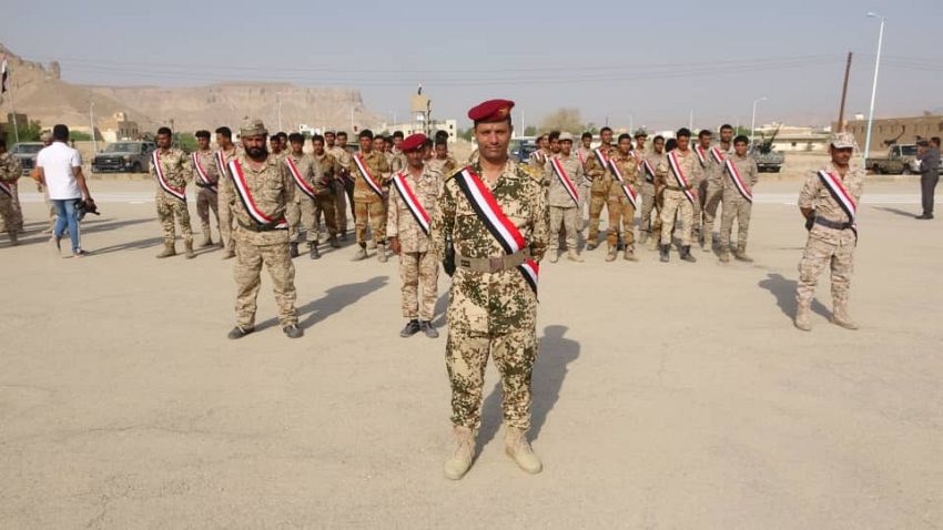 قيادة المنطقة العسكرية الأولى تشهد عرضاً عسكرياً احتفاء بعيد ثورة 26 سبتمبر
