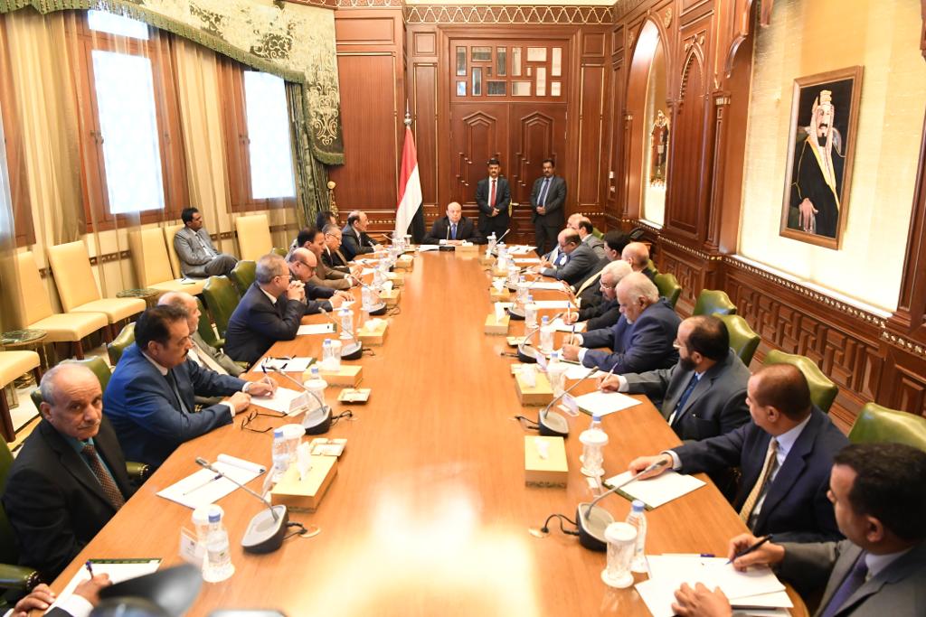 هام: الشرعية تؤكد على توحيد الجهود وتفعيل دور مؤسسات الدولة بشكل كامل والعمل من العاصمة المؤقتة عدن