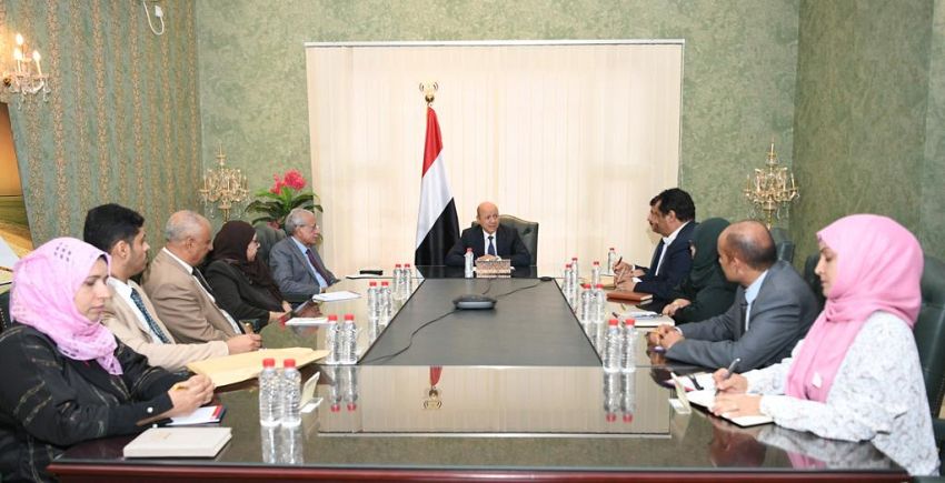 الرئيس العليمي يستقبل اللجنة الوطنية للتحقيق في ادعاءات انتهاكات حقوق الإنسان ويستلم نسخة من تقريرها الـ 10