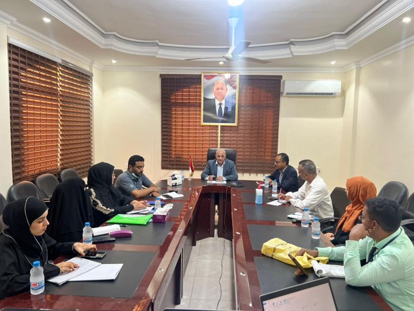 وزير المياه يرأس اللجنة المشتركة لتقييم خطة الاستجابة الإنسانية لقطاع المياه