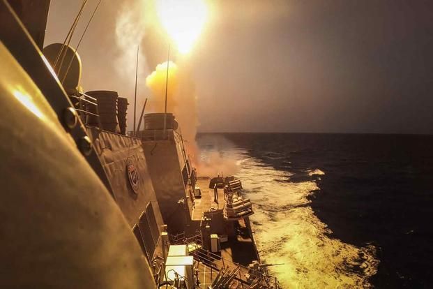 الجيش الأمريكي يعلن إسقاط 5 مسيرات حوثية في البحر الأحمر