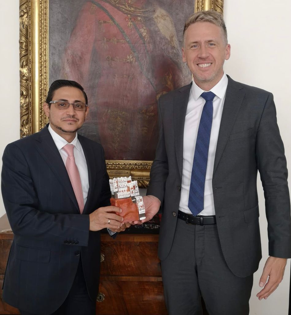 سفير اليمن يلتقي رئيس دائرة الشرق الاوسط بوزارة الخارجية النمساوية