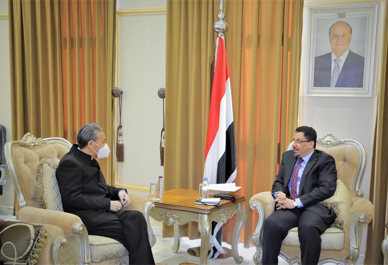 وزير الخارجية وشؤون المغتربين يبحث مع السفير الصيني تنسيق مواقف البلدين في المحافل الدولية