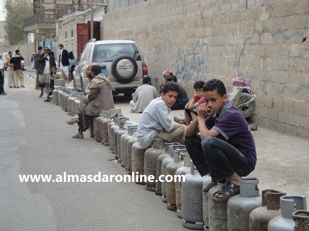 سكان صنعاء يستيقظون على جرعة حوثية جديدة وسعر صادم لأسطوانة الغاز المنزلي تزامناً مع قدوم شهر رمضان