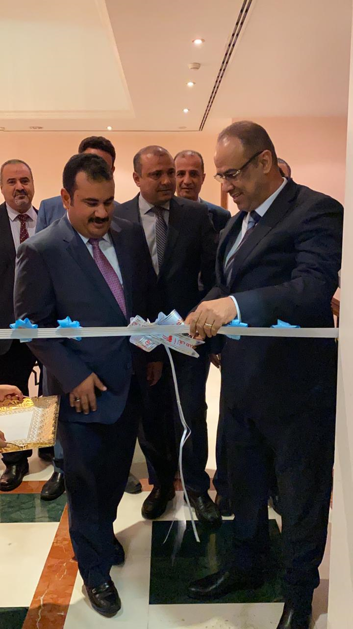 الميسري يفتتح مركز إصدار الجوازات بسفارة بلادنا في مسقط