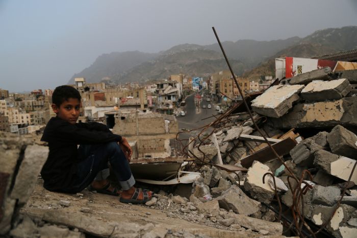 مركز حقوقي: مليشيا الحوثي الارهابية ارتكبت 840 انتهاكا في تعز خلال عام