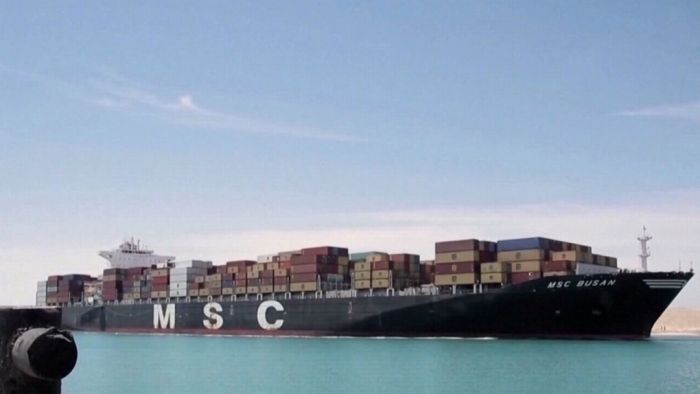 هجمات الحوثي على السفن تتسبب في تأخر الإمدادات من 10 إلى 15 يوماً في ميناء برشلونة