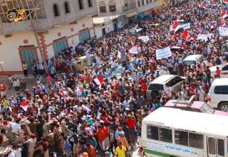 طوفان بشري في سقطرى دعماً للشرعية (صورة + تفاصيل)