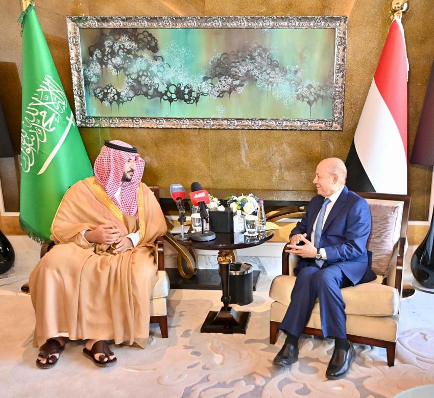 الرئيس العليمي يستقبل نائب وزير الدفاع السعودي لبحث مسار الدعم الإنمائي ومستجدات الأوضاع على الساحة الوطنية