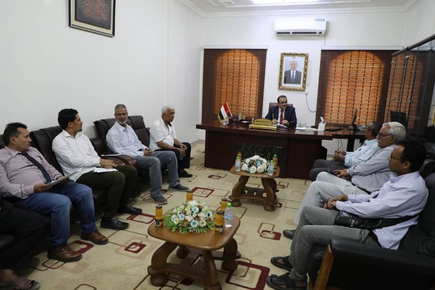 بحيبح يطلع على الاحتياجات الصحية لمصلحة السجون