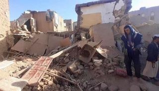 تحذير حكومي من طمس مليشيا الحوثي آثار جريمتها في "الحفرة"
